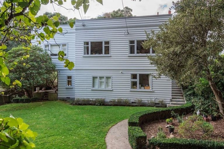 Photo of property in 4 Vennell Street, Brooklyn, Wellington, 6021