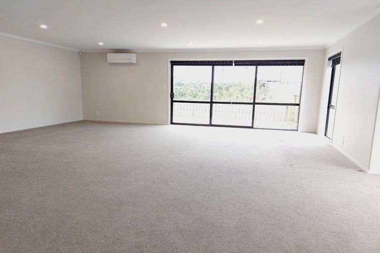 Photo of property in 27 Leathem Crescent, Pokeno, 2402