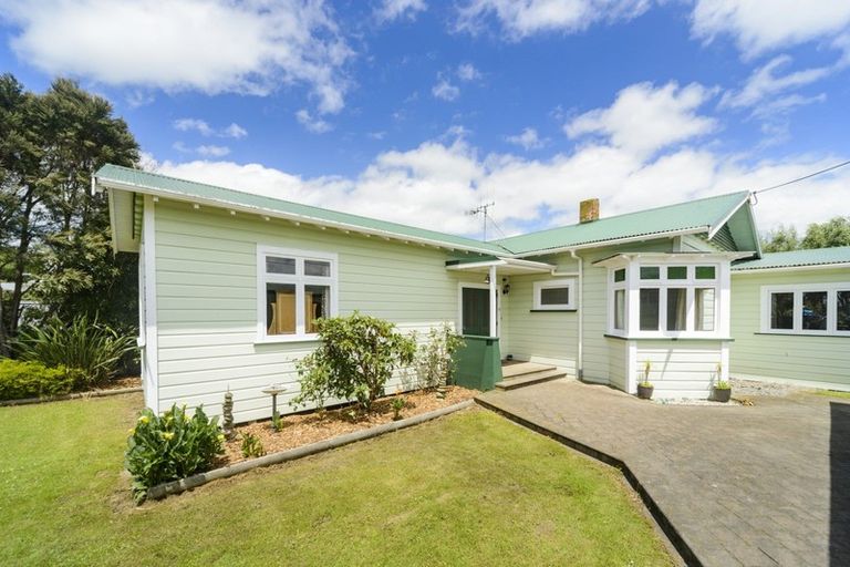 Photo of property in 44 Sherwill Street, Feilding, 4702
