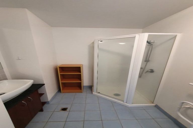 Photo of property in 5h/17 Crown Lynn Place, New Lynn, Auckland, 0600