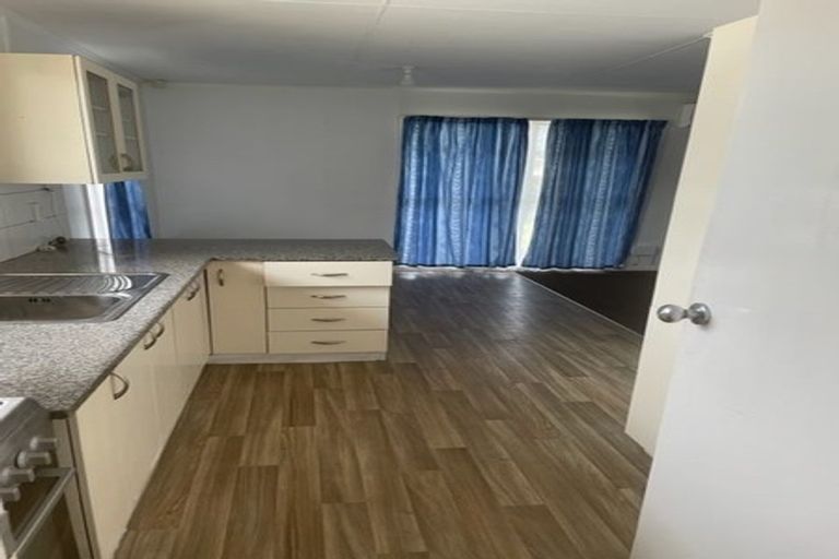 Photo of property in 137 Mahia Road, Wattle Downs, Auckland, 2103