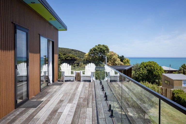 Photo of property in 14 Whaanga Road, Raglan, 3297
