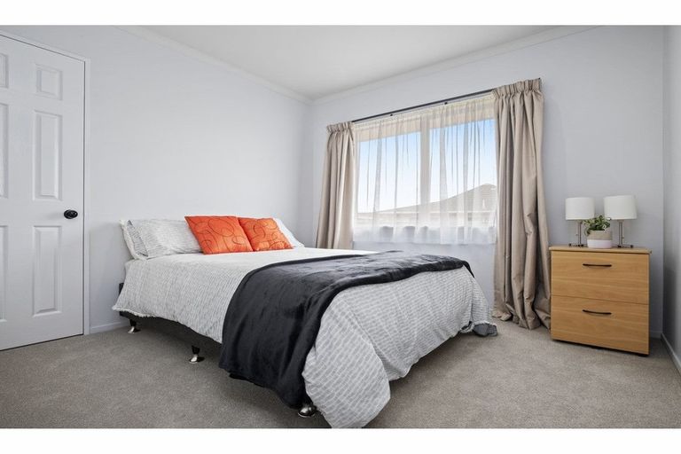 Photo of property in 3b Rossiter Avenue, Waiuku, 2123