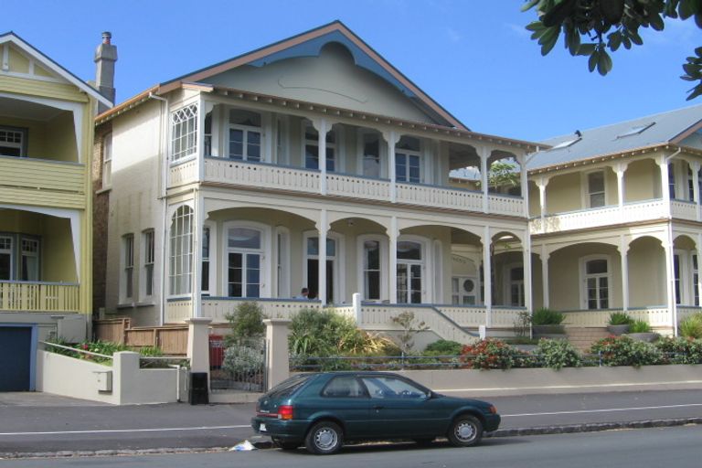 Photo of property in 3/5 King Edward Parade, Devonport, Auckland, 0624