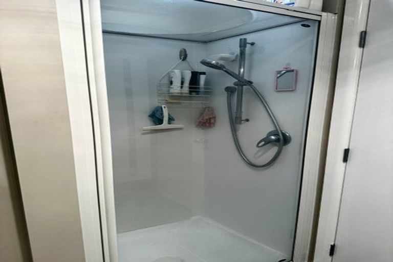 Photo of property in 18 Otira Grove, Kelson, Lower Hutt, 5010