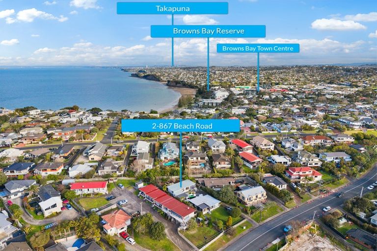 Photo of property in 2/867 Beach Road, Waiake, Auckland, 0630
