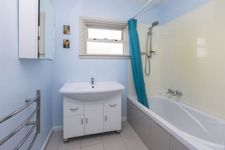 Photo of property in 264 Opawa Road, Hillsborough, Christchurch, 8022