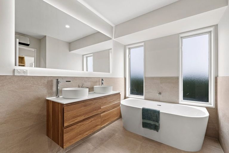 Photo of property in 108 Glenstrae Road, Redcliffs, Christchurch, 8081
