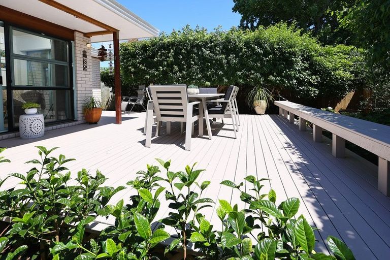 Photo of property in 2/22 Septimus Place, Henderson, Auckland, 0612
