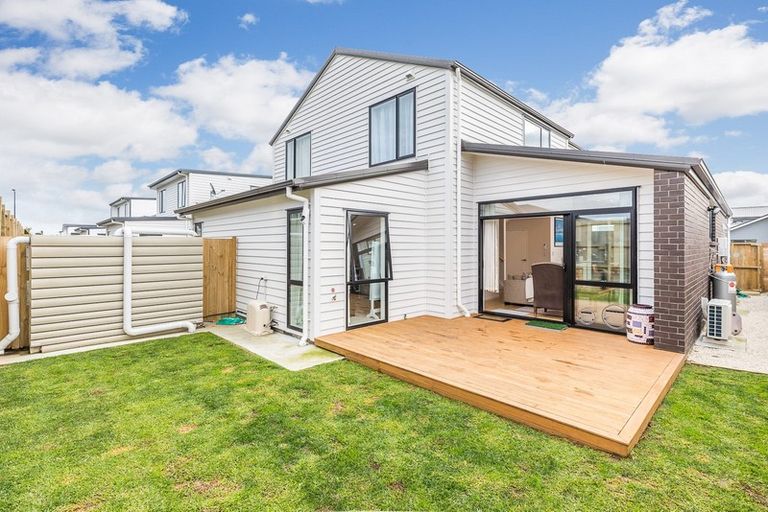 Photo of property in 11 Hoiho Road, Pukekohe, 2120