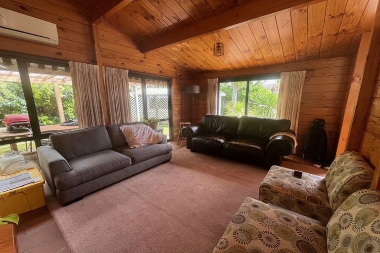 Photo of property in 2/27 Motuora Road, Manly, Whangaparaoa, 0930