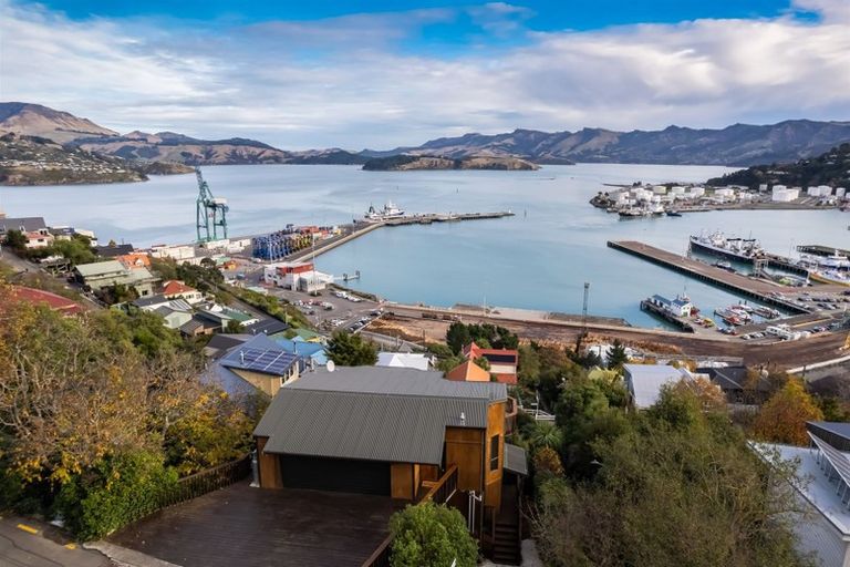 Photo of property in 9 Randolph Terrace, Lyttelton, 8082