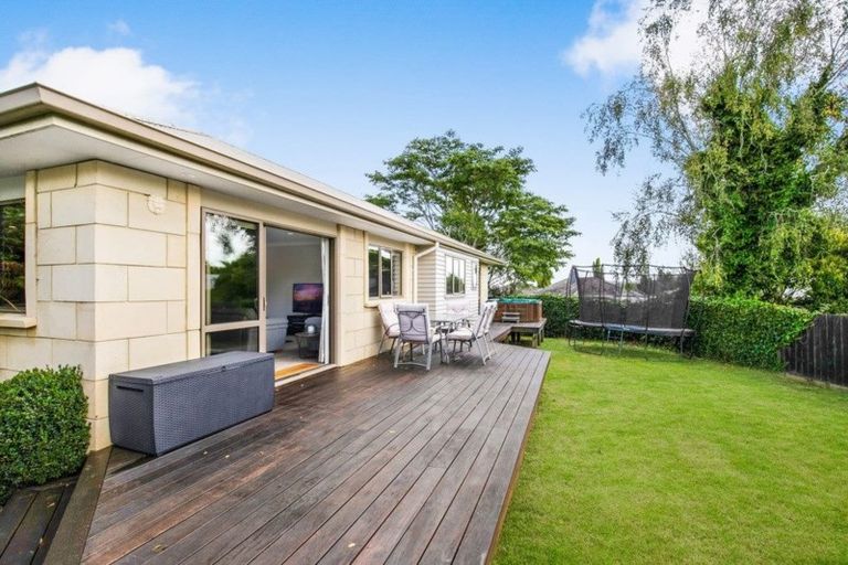 Photo of property in 2 Rays Way, Tuakau, 2121