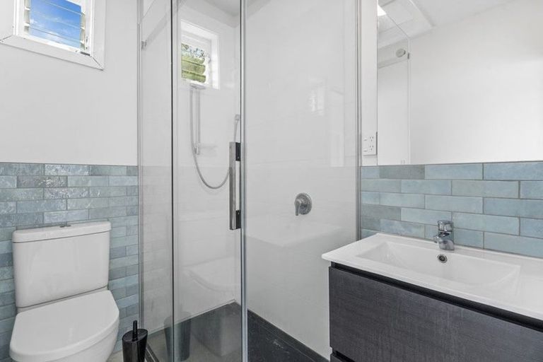 Photo of property in 515 Marine Drive, Sunshine Bay, Lower Hutt, 5013