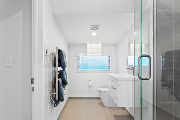 Photo of property in 64 Merivale Lane, Merivale, Christchurch, 8014