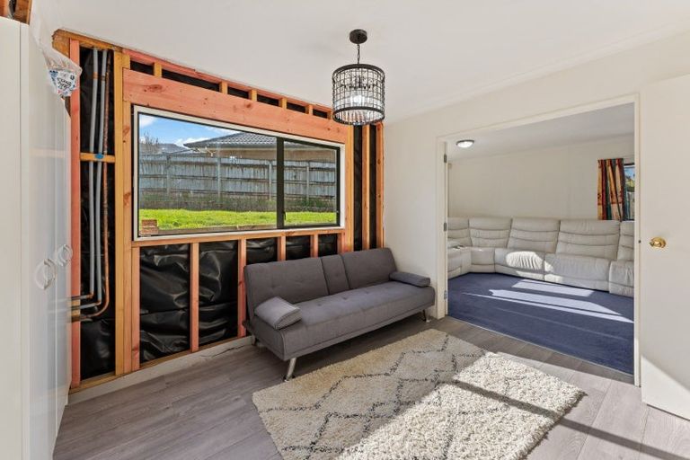Photo of property in 2 Betty Watt Grove, Riverstone Terraces, Upper Hutt, 5018