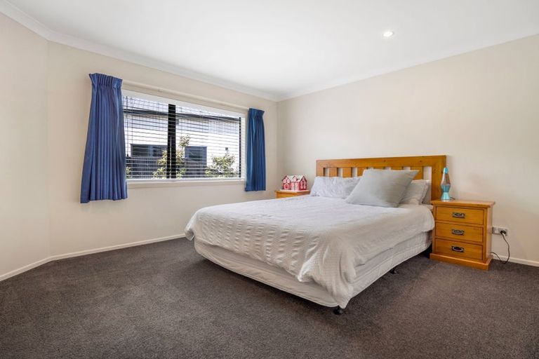 Photo of property in 22 Winslow Court, Huntington, Hamilton, 3210