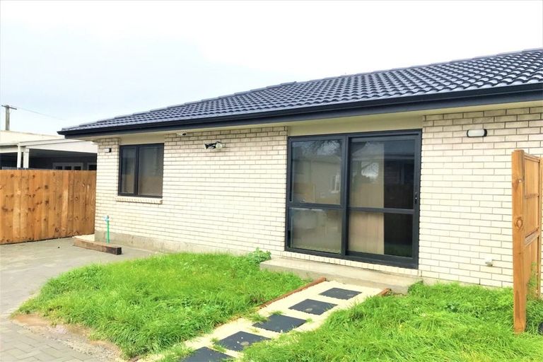 Photo of property in 4a Milton Road, Orewa, 0931