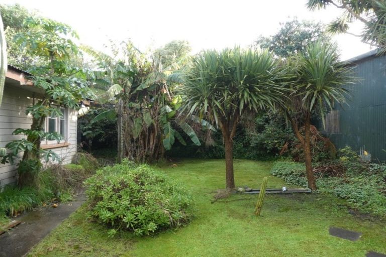 Photo of property in 84 Russell Street, Westport, 7825