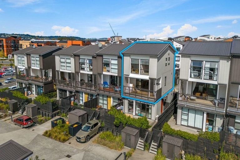 Photo of property in 16 Raranga Lane, Hobsonville, Auckland, 0616