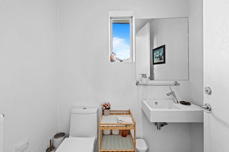 Photo of property in 73 Robertson Road, Otaua, Waiuku, 2682