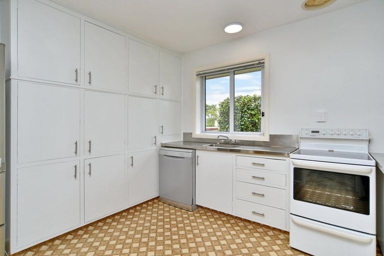 Photo of property in 91 Kendal Avenue, Burnside, Christchurch, 8053