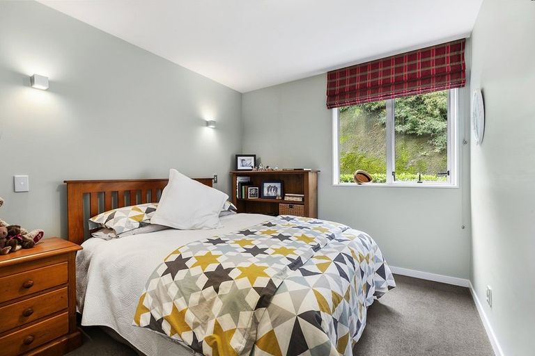 Photo of property in 2b/22 Telford Terrace, Oriental Bay, Wellington, 6011