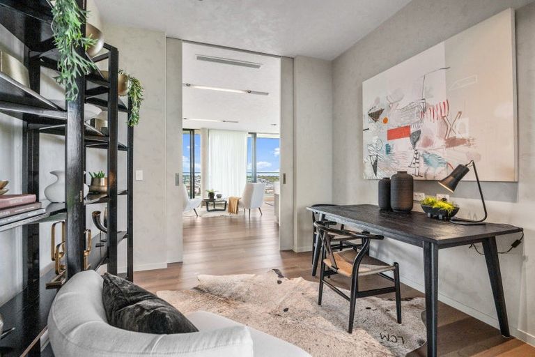 Photo of property in 15 Ridgelea Road, Long Bay, 0792