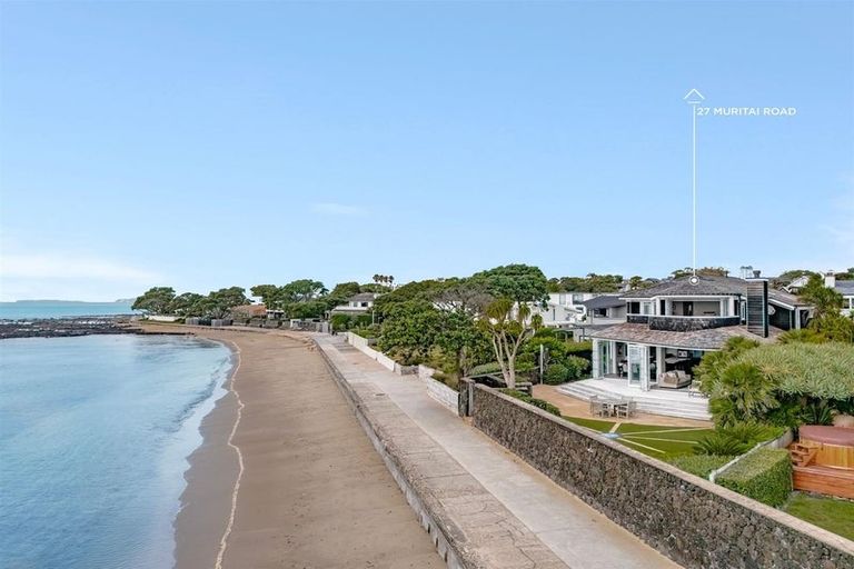 Photo of property in 27 Muritai Road, Milford, Auckland, 0620