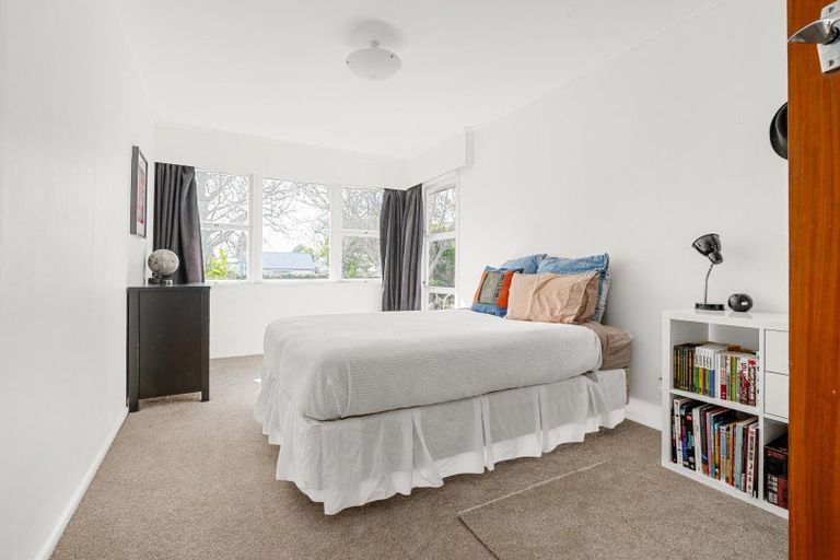 Photo of property in 37 Sandwich Road, St Andrews, Hamilton, 3200