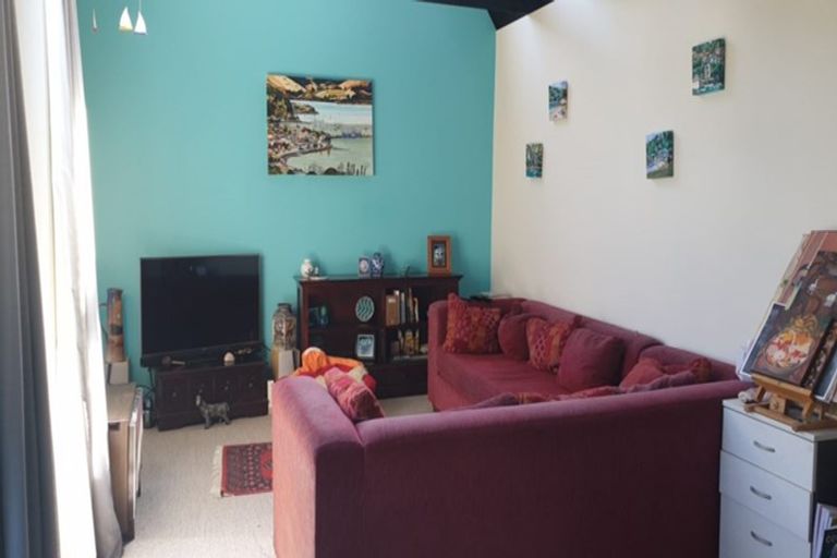 Photo of property in 8f1 Elphinstone Avenue, Strathmore Park, Wellington, 6022