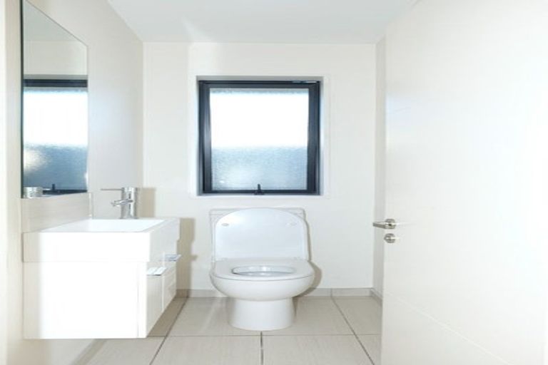 Photo of property in 43 Somerville Crescent, Aidanfield, Christchurch, 8025