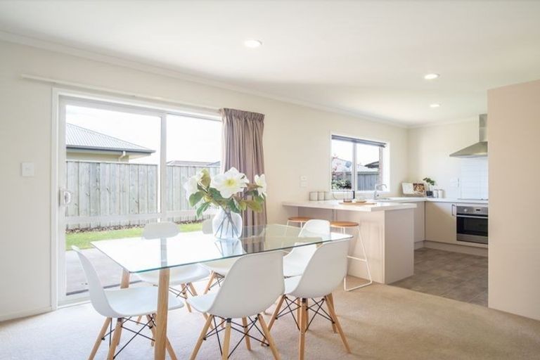 Photo of property in 21 Faringdon Boulevard, Rolleston, 7615