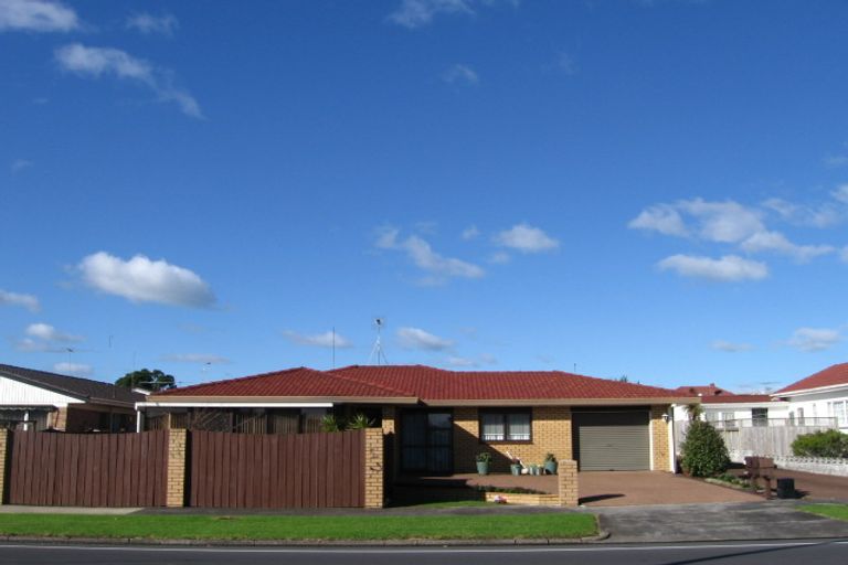 Photo of property in 2/73 Coronation Road, Papatoetoe, Auckland, 2025