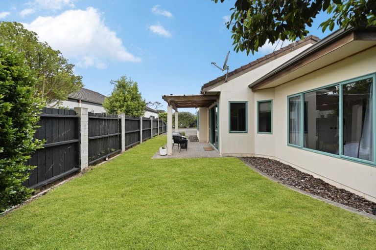 Photo of property in 84u4 Braid Road, St Andrews, Hamilton, 3200