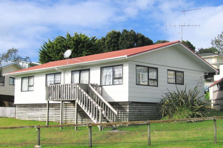 Photo of property in 32 Lilburn Crescent, Massey, Auckland, 0614