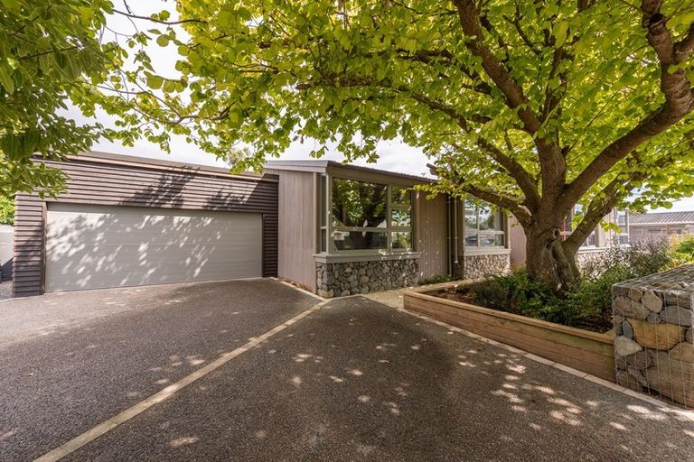 Photo of property in 6 Rahana Way, Waikanae, 5036