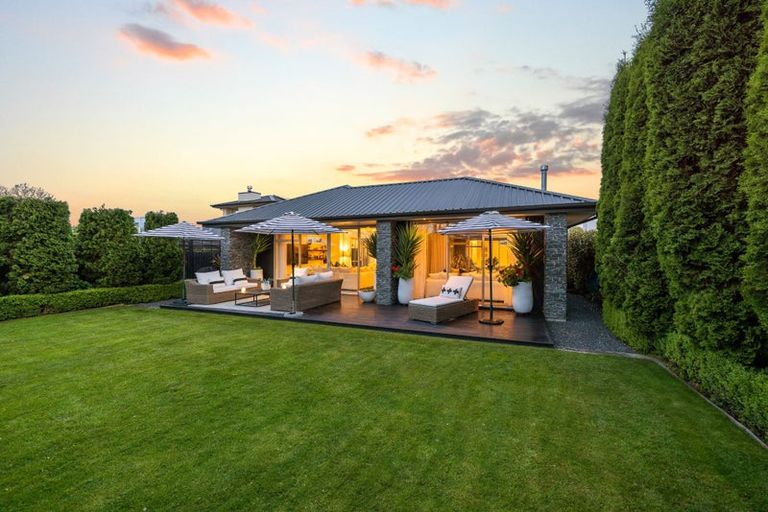 Photo of property in 77 Perry Street, Papanui, Christchurch, 8053