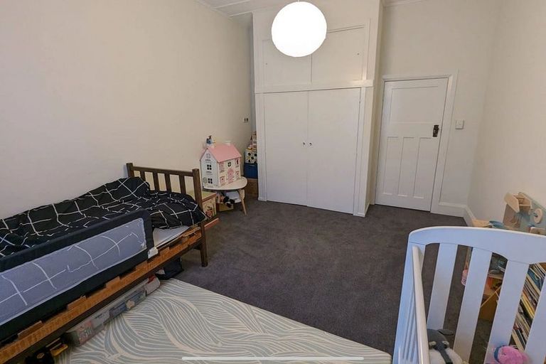 Photo of property in 123 Onepu Road, Lyall Bay, Wellington, 6022