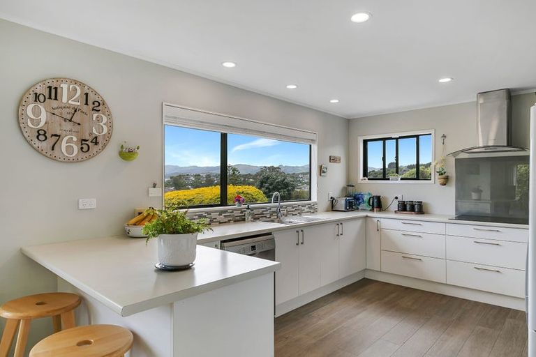 Photo of property in 4 Latitude Close, Whitby, Porirua, 5024