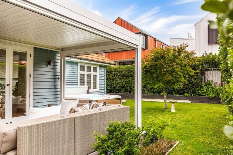 Photo of property in 10 Sunderland Avenue, Hobsonville, Auckland, 0616