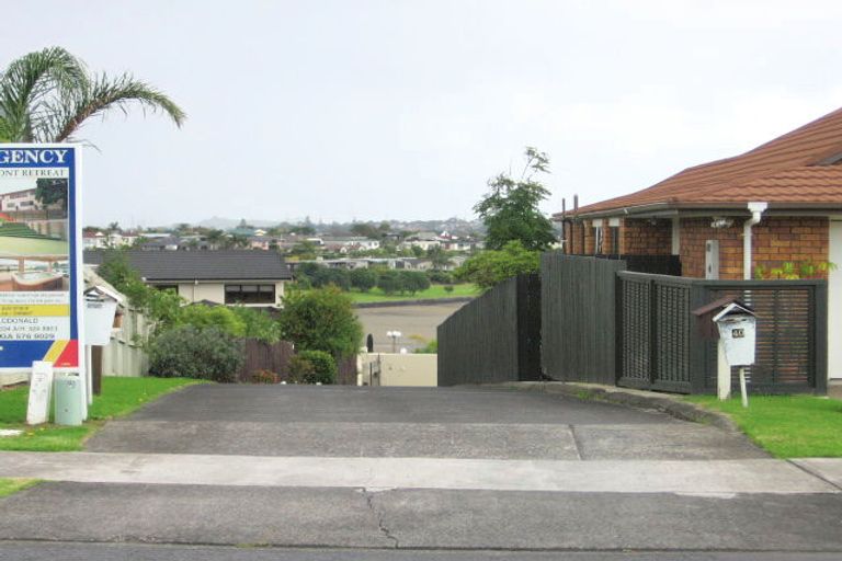 Photo of property in 40 Venus Place, Half Moon Bay, Auckland, 2012