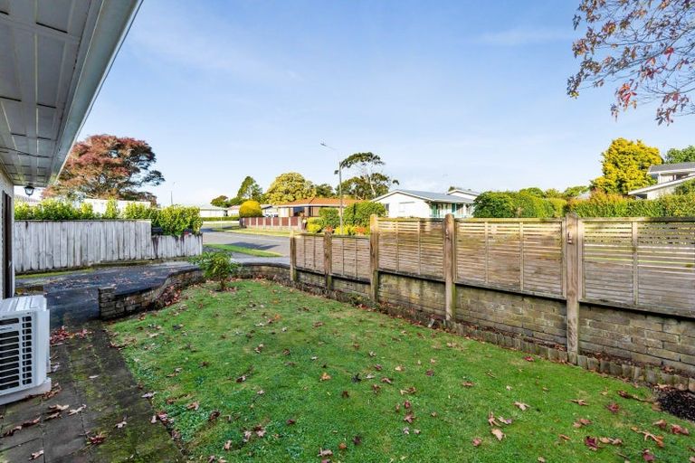 Photo of property in 1 Hawea Street, Merrilands, New Plymouth, 4312