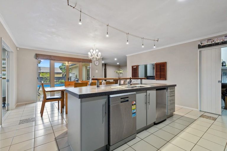 Photo of property in 12 Parkwood Place, Huntington, Hamilton, 3210