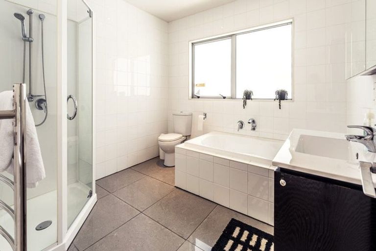 Photo of property in 17u2 Blackbridge Road, Wadestown, Wellington, 6012