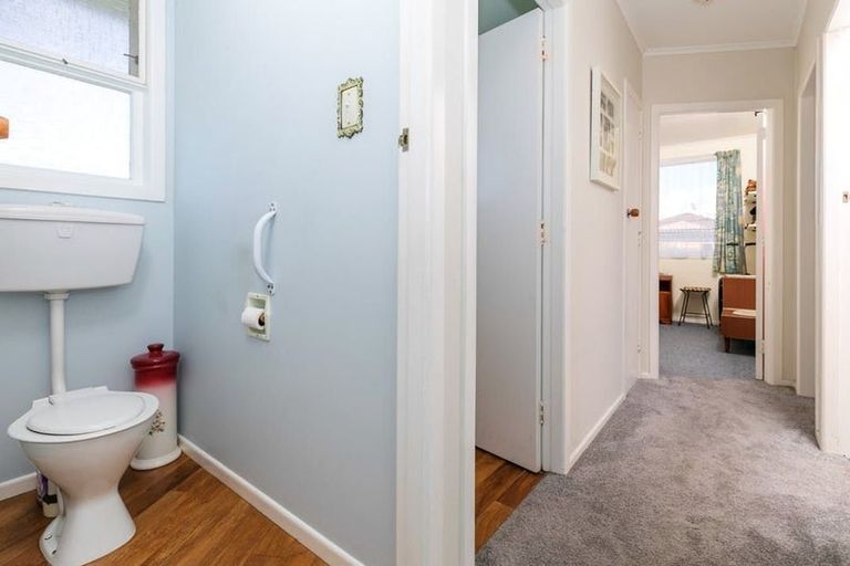 Photo of property in 6 Rhonda Avenue, Deanwell, Hamilton, 3206