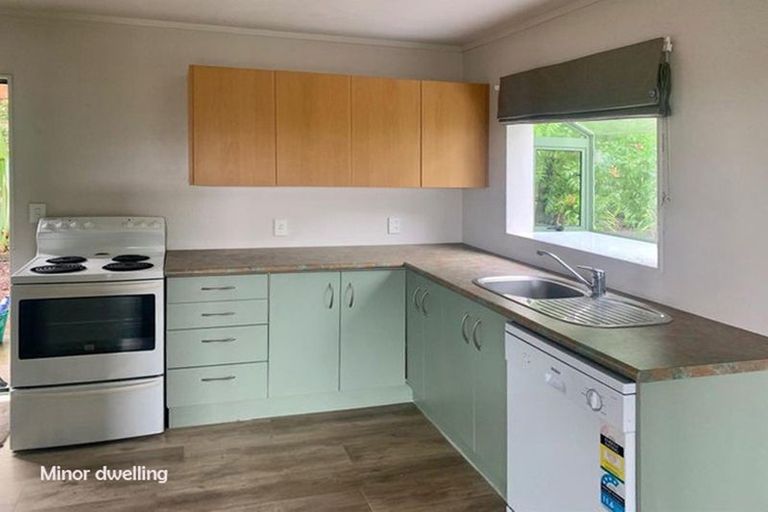 Photo of property in 1/199 Birdwood Road, Massey, Auckland, 0614