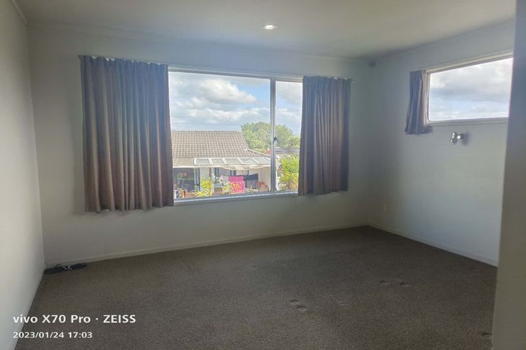 Photo of property in 49 Walworth Avenue, Pakuranga Heights, Auckland, 2010
