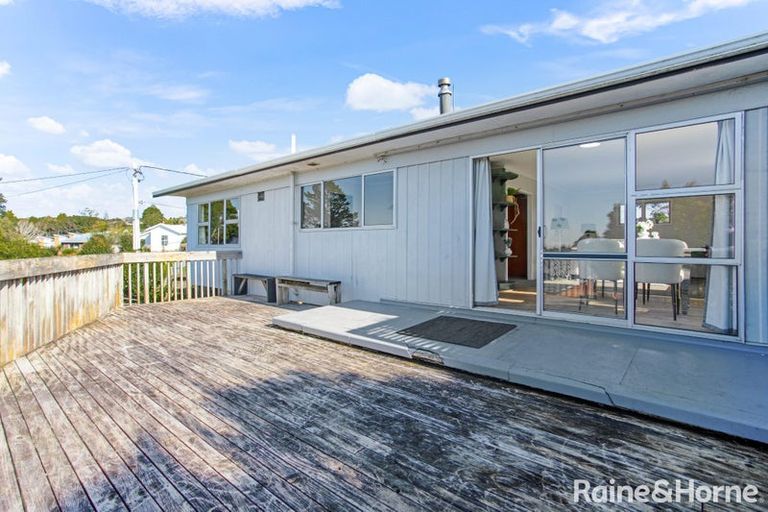 Photo of property in 2/90 Rosier Road, Glen Eden, Auckland, 0602