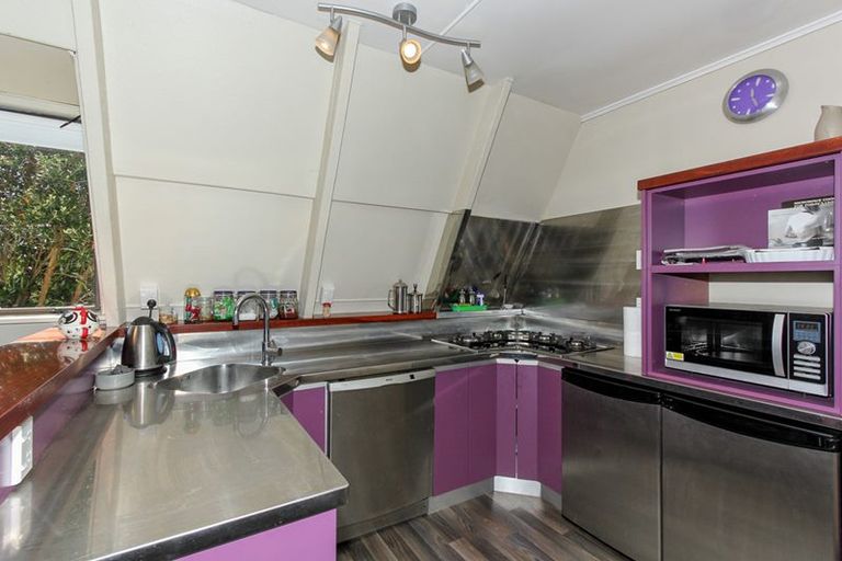 Photo of property in 30 Beach Road, Urenui, 4377